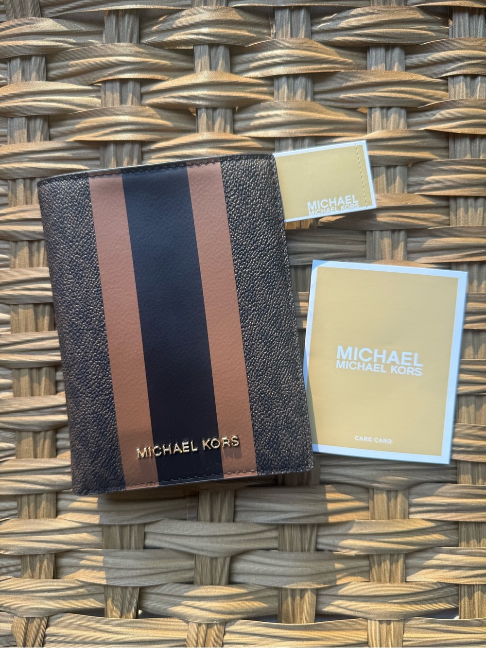 Michael Kors | NWT Logo Bedford Travel Passport Wallet